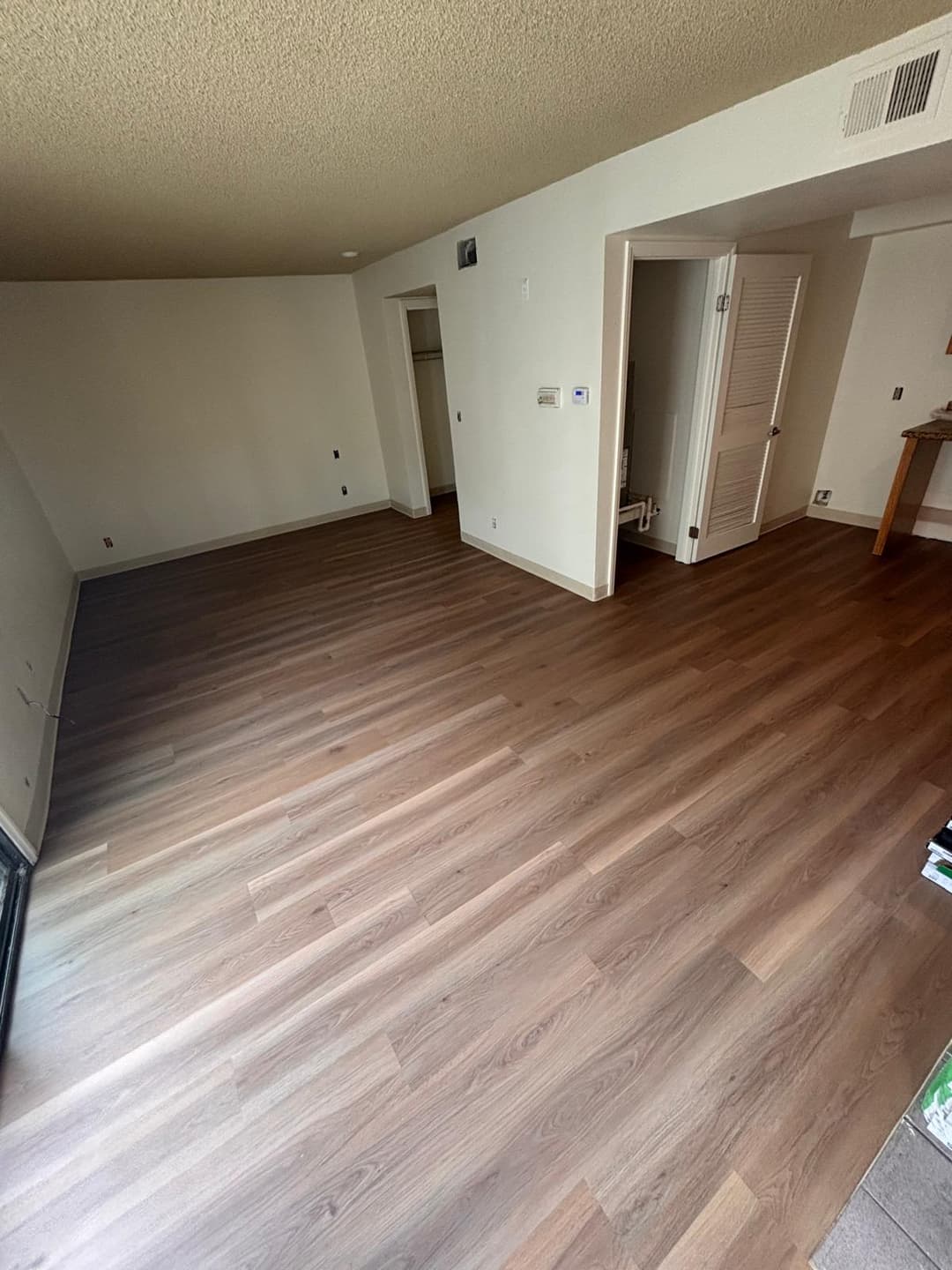 Minimalist Wood Style